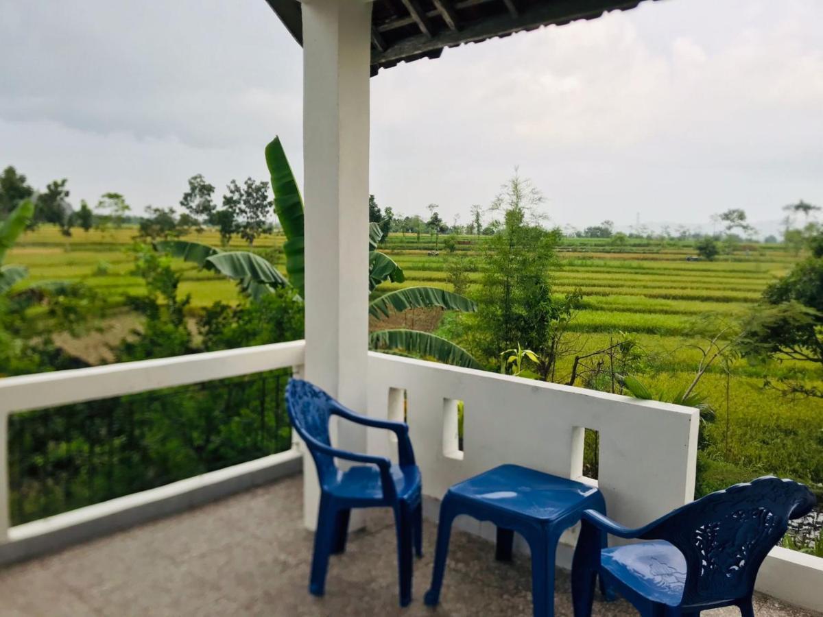 Tiara Homestay Plambi Bagian luar foto