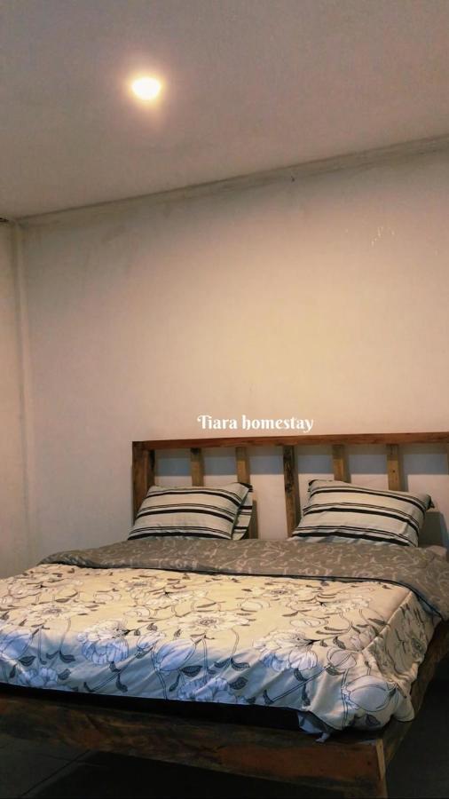Tiara Homestay Plambi Bagian luar foto